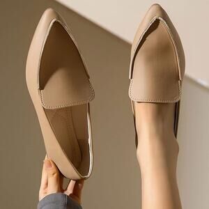 Women Casual Shoes Flat Bottom Pointed Lightweight Brown Tan Size 9.5US / 41CN